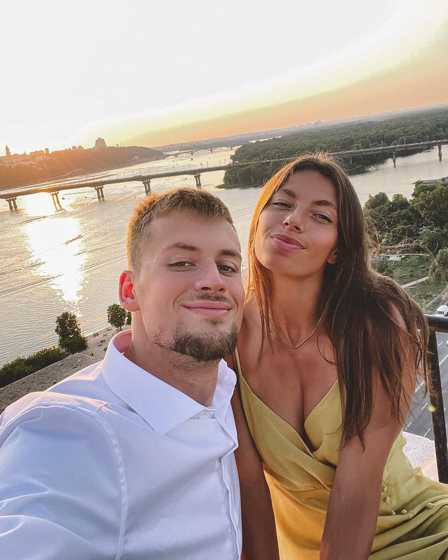 Марина Бех-Романчук поздравила любимого с днем рождения горячими фото: "один из самых прекрасных дней"